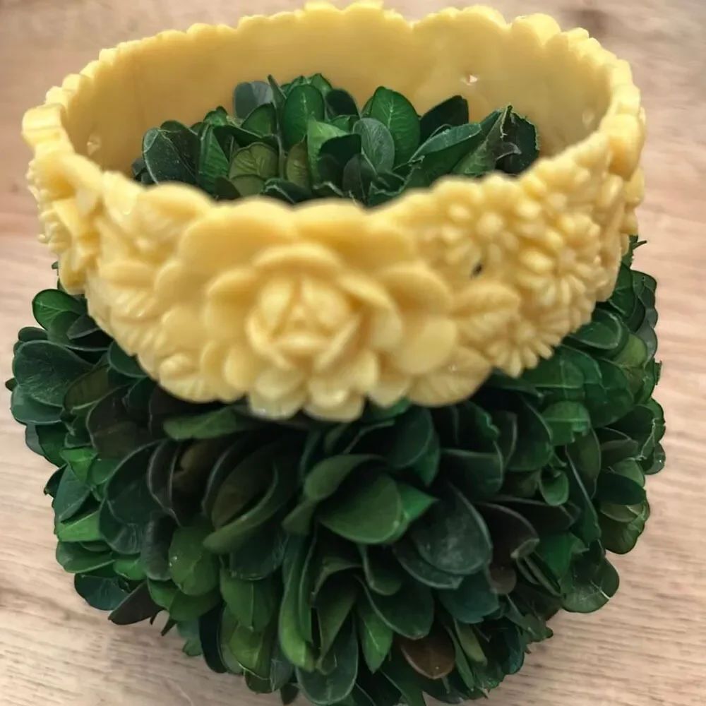 Stunning vintage celluloid yellow rose carved bangle bracelet